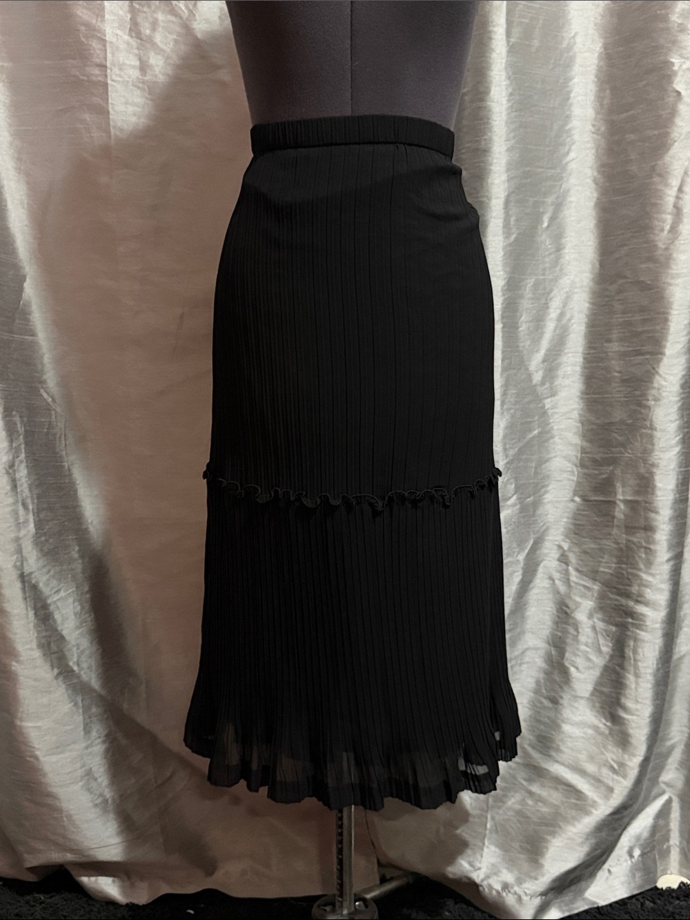 Cato Black Pleated Midi Skirt with Ruffle Detail